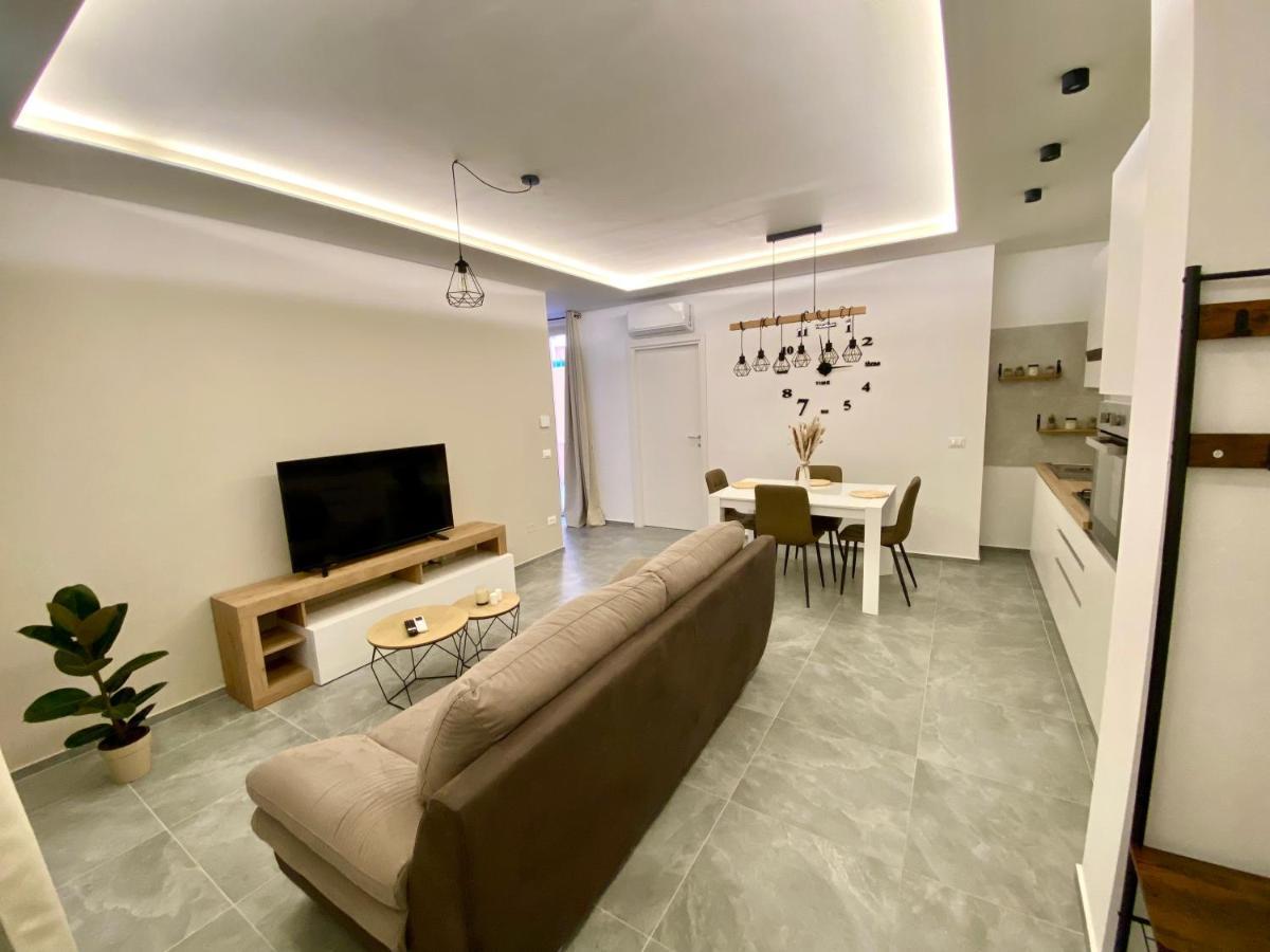 Appartamento Il Mare Marina di Massa Exterior foto